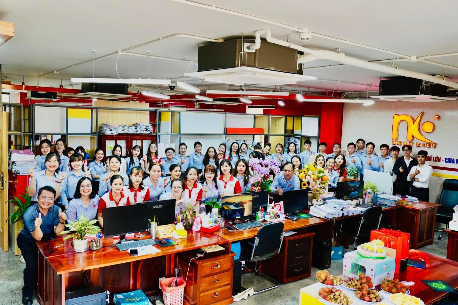 Vì sao nên chọn Nhà May Gia Huy? #1 May Đồng Phục Áo Sơ Mi Công sở Dĩ An Bình Dương