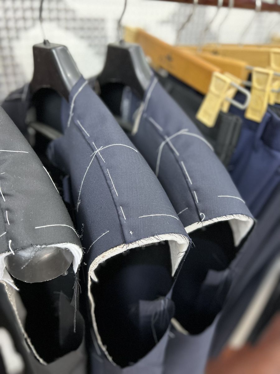 giúp bạn tự tin trong mọi khoảnh khắc quan trọng của cuộc sống. #1 Nhà may vest chú rễ Phú Giáo - Bình Dương