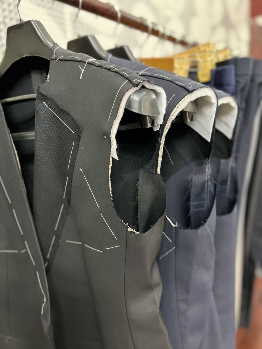 Tiêu chí đánh giá bộ vest nam được may đo chuẩn thời trang cao cấp | May đo veston form dáng đẹp tại Dĩ An #1  | Nhà may Gia Huy 