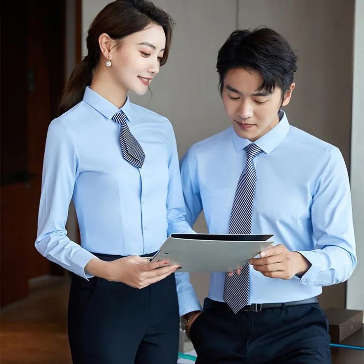 Nếu bạn đang tìm kiếm mẫu sơ mi doanh nghiệp mới nhất 2025, hãy tham khảo ngay những gợi ý dưới đây!May đo áo sơ mi đồng phục doanh nghiệp Bàu Bàng